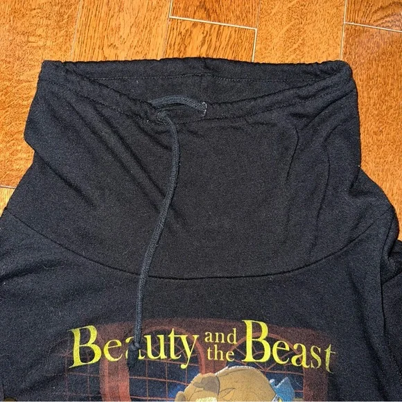 Beauty & the beast top - Picture 3 of 6